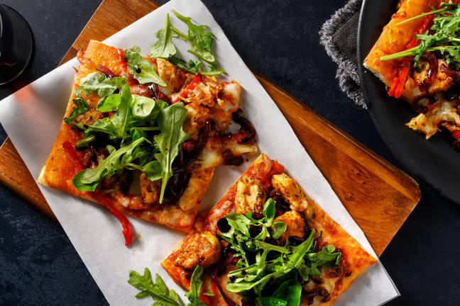 Salami & Chicken Pizza