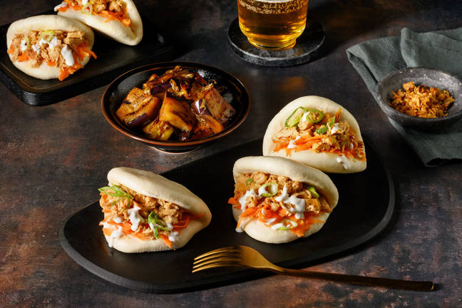 Pains bao au poulet en sauce bulgogi