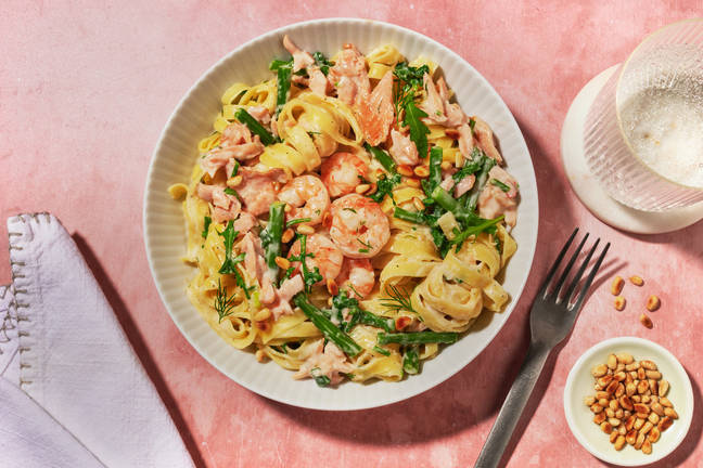 Kremet pasta med røkt laks og kongereker