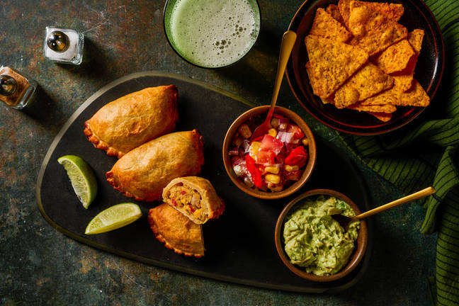 Kycklingempanadas och guacamole