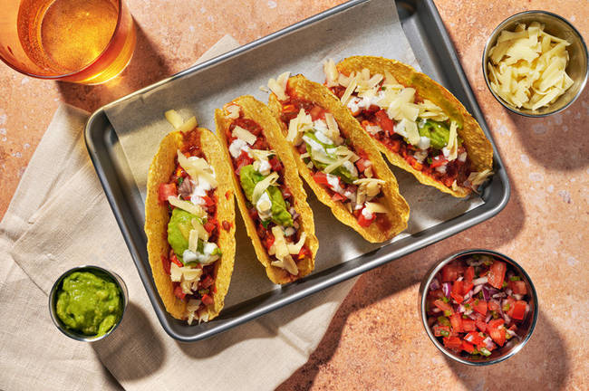 Cheesy taco's met chili sin carne en guacamole