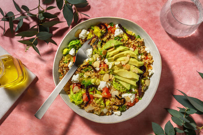 Bulgurbowl met avocado en witte kaas
