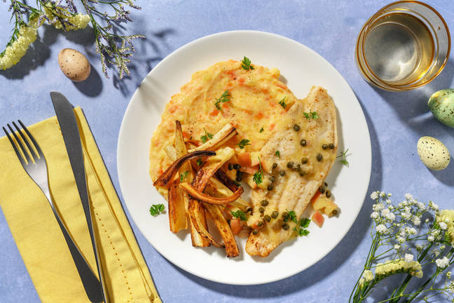 Pandestegt sej og æble-kaperssmørsauce