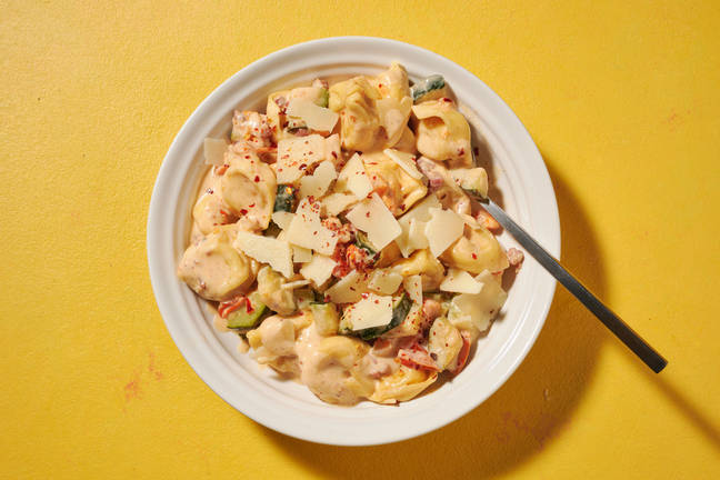 Krämig bacontortelloni