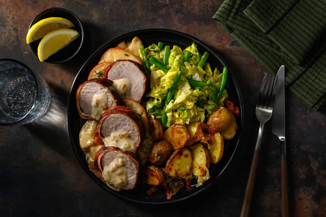 Baconsvøpt svinefilet à la Normande