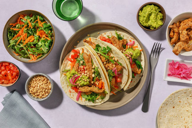 Tacos de lomo adobado con cremoso de aguacate 