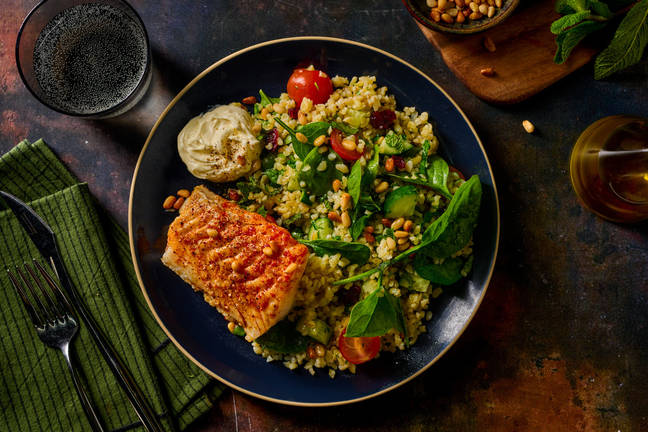 Harissakryddad torsk och örtig tabbouleh
