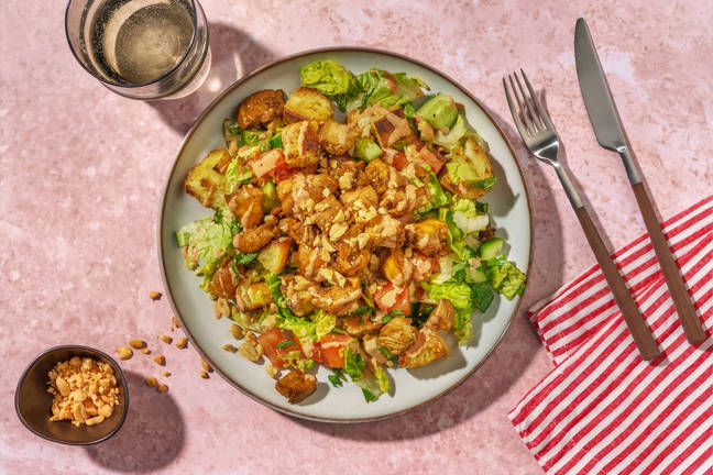 Sticky Sriracha-Hähnchen auf Asia-Salat