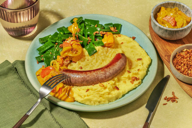 Brandt & Levie Sausage in Curry Sauce with Crispy Onions