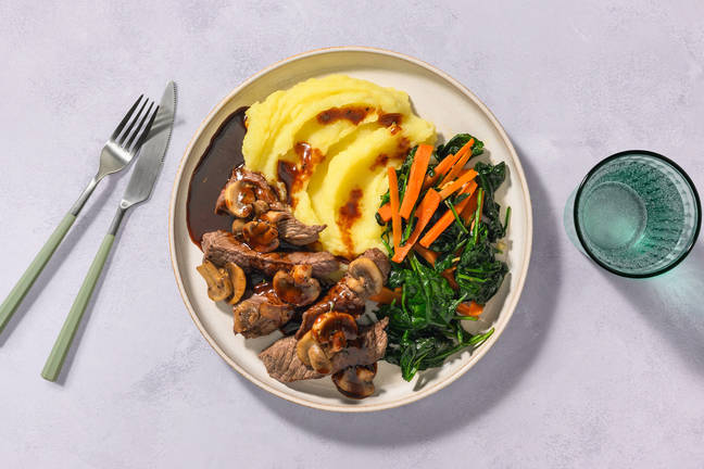 Mushroom Gravy Beef & Creamy Mash