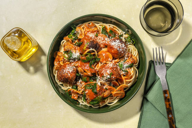 Basil Pesto Beef Meatball Spaghetti