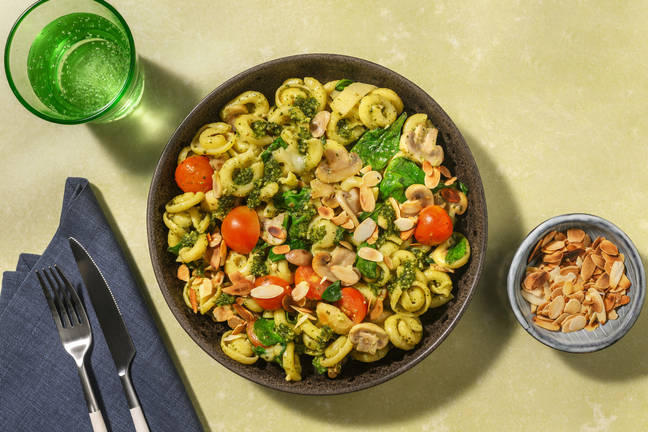One-Pot Creamy Pesto & Mushroom Pasta