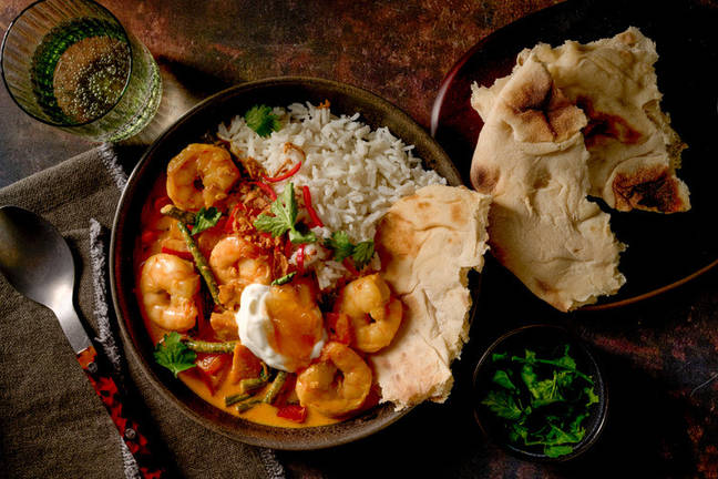 Premier Prawn Curry & Garlic Naan