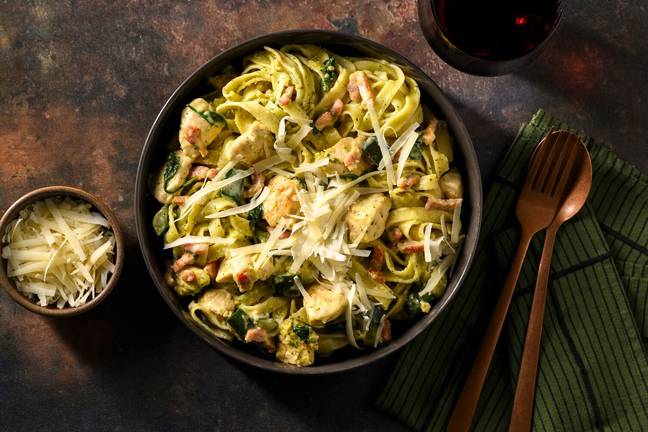 Luxe Chicken & Bacon Pesto Fresh Fettuccine