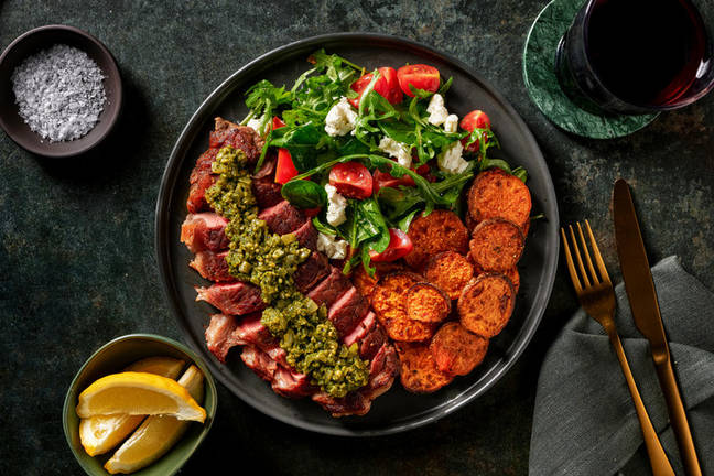 Roast Beef Sirloin & Onion-Pesto Sauce