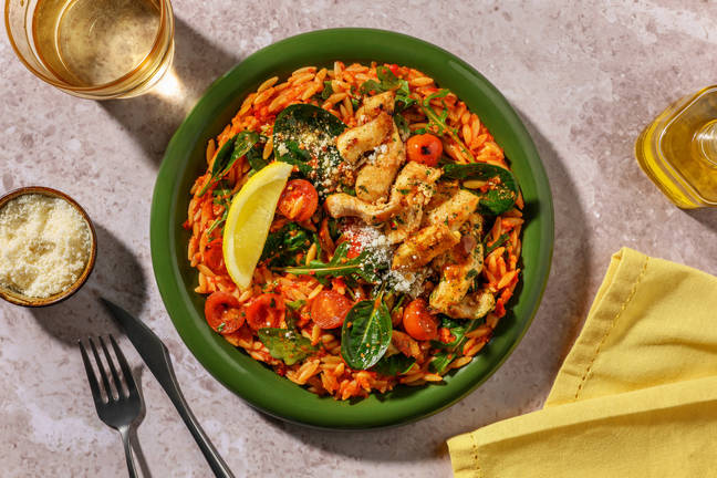 Quick Garlicky Chicken & Red Pesto Risoni 