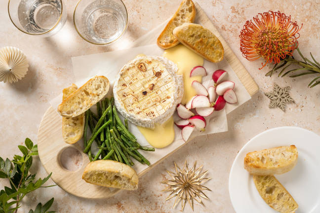 Creamy Brie Fondue & Green Veg Dippers 