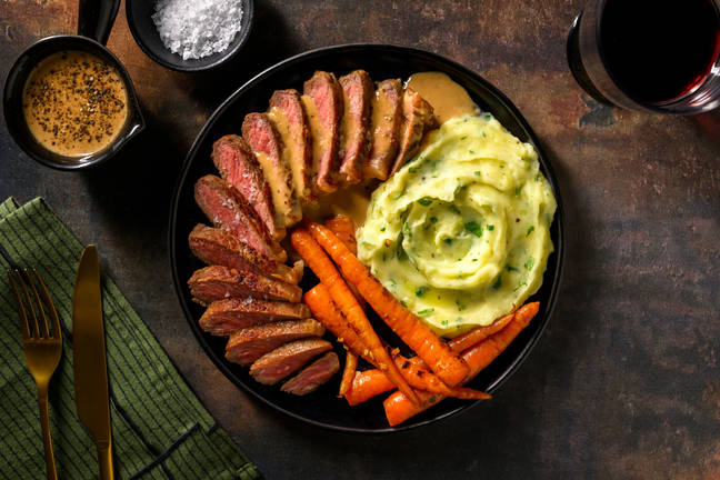 Premium Sirloin Tip & Creamy Pepper Sauce