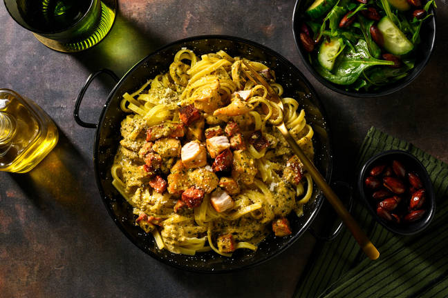 Rich Pesto Chicken & Chorizo Fresh Fettuccine