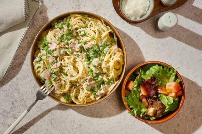 Creamy Spaghetti Alfredo with Bacon