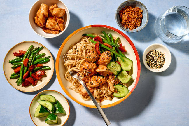 Chinese Chicken & Noodle Veggie Banquet