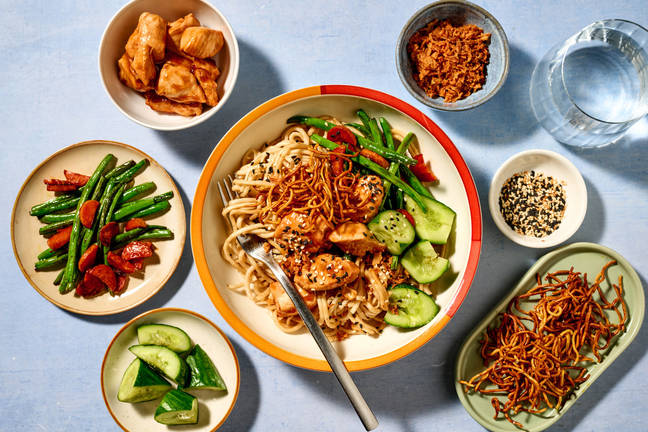 Chinese Chicken & Noodle Veggie Banquet
