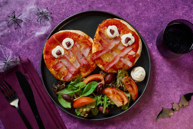 ‘Mummy’ Ham & Cheese Flatbread Pizzas
