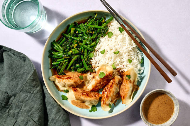 Pork Dumplings & Green Veg Stir-Fry