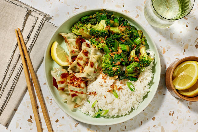 Prawn Dumplings & Garlic Stir-Fry Sauce