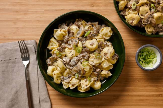 Tortellinis au fromage super rapides et sauce au bœuf et au porc