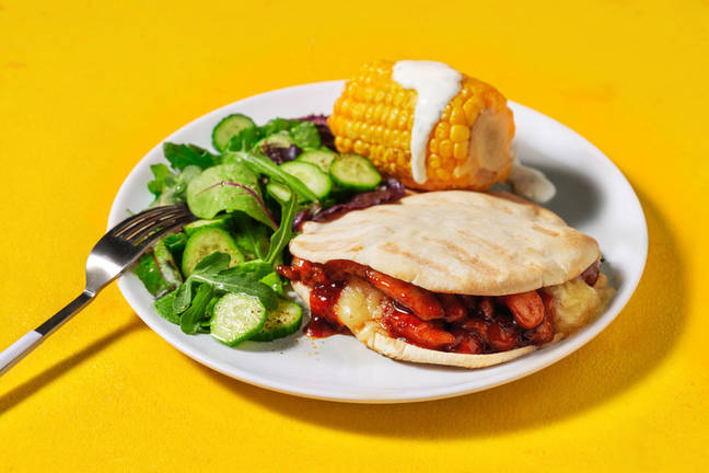 Express Cheesy BBQ Chicken Pita Pockets