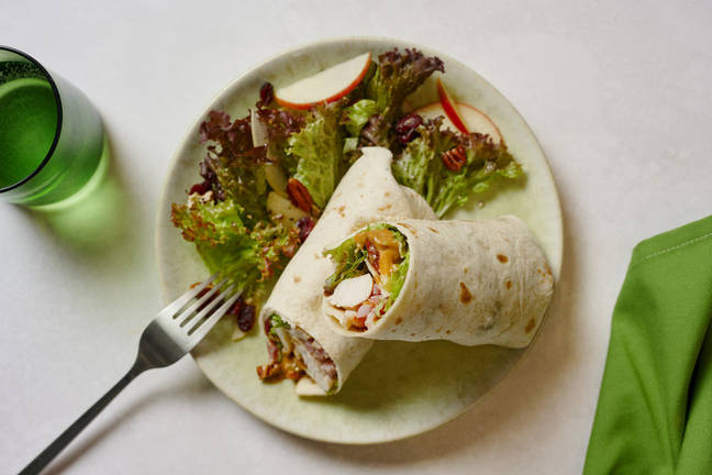 Quick Canadian Chicken & Bacon Wraps 