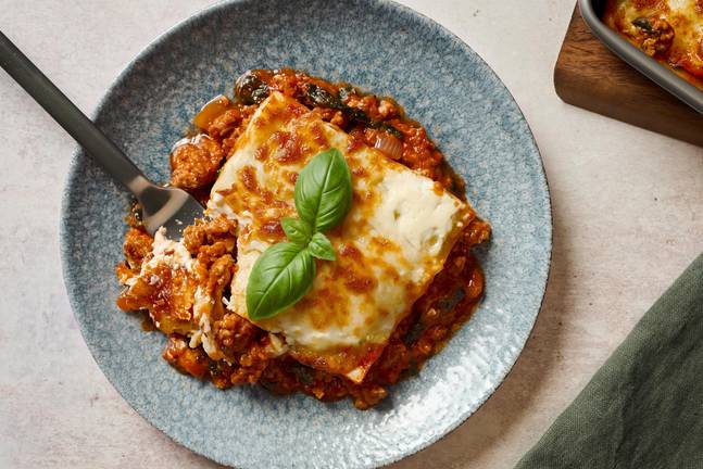 Tout-en-un : Lasagne au fromage et à la saucisse