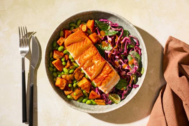 Choix du nutritionniste : Bols de saumon asiatique au sésame sur plaque