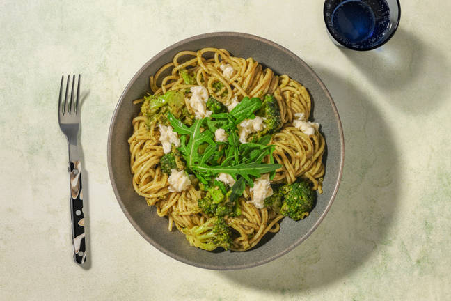 Spaghetti med hemlagad pesto & mozzarella