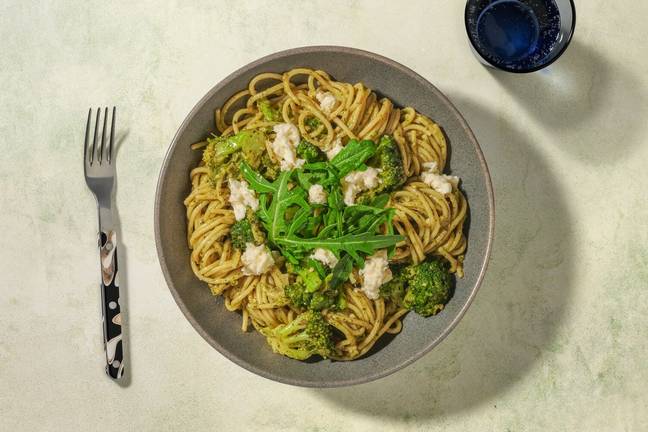 Spaghetti med hemlagad pesto & mozzarella
