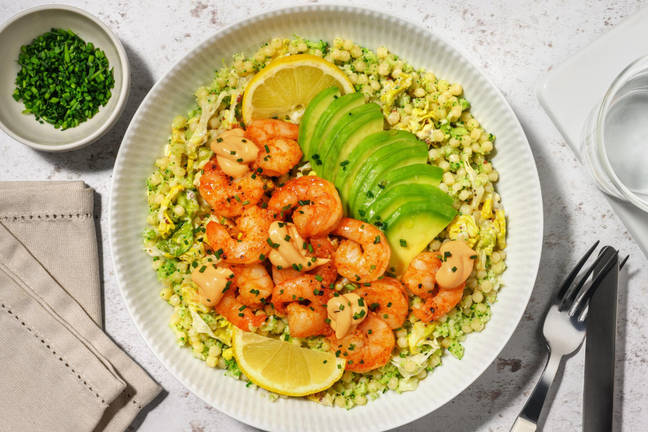 Garnalencocktailbowl met avocado, bieslook en citroen