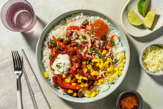 Smokey chipotlebonen met cheddar en zure room