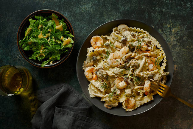 Mafaldine aux crevettes en sauce au pesto crémeuse