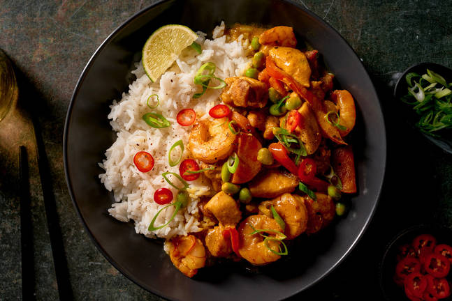 Luxe Thaise stijl curry met kip en garnalen