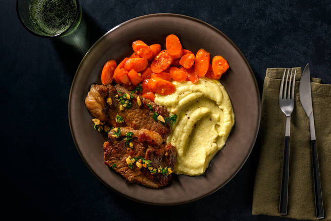 Picaña con picada de cacahuetes y perejil