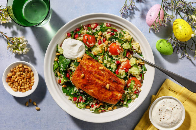 Harissakryddad torsk och örtig tabbouleh