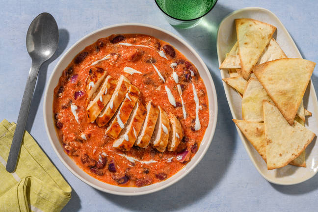 Suppe mit Hähnchen & selbstgemachten Tortilla-Chips