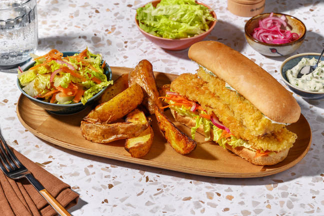 Hot dog de lieu pané & sauce ravigote