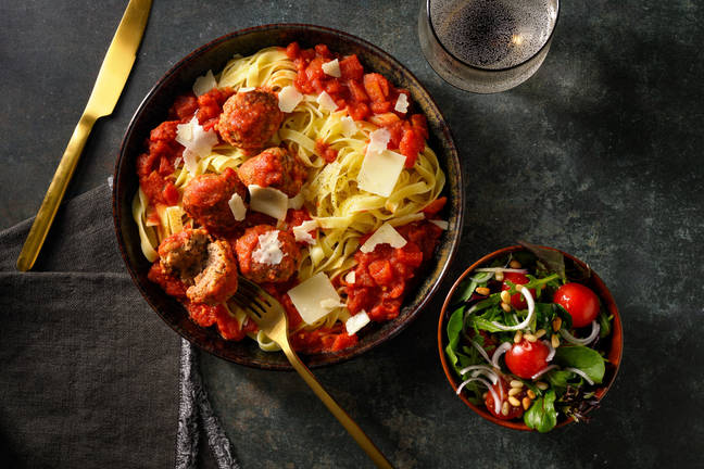 Klassiske kjøttkaker i tomatsaus