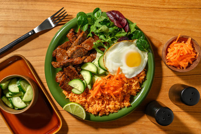 Bo loc lac : bœuf à la cambodgienne