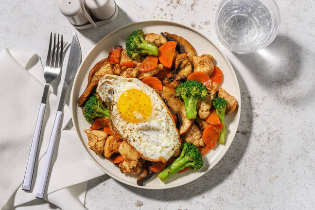 Wok de poulet, légumes & sauce umami