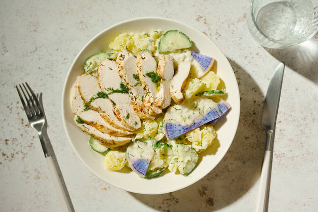 Poulet grillé & salade de radis blue meat