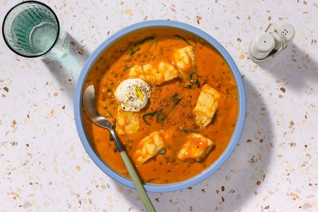  One Pot: Linsen-Dal mit Fischfilet & Babyspinat