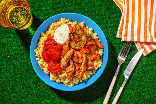 Xan de Waard's favo: kipbowl met aubergine en labne